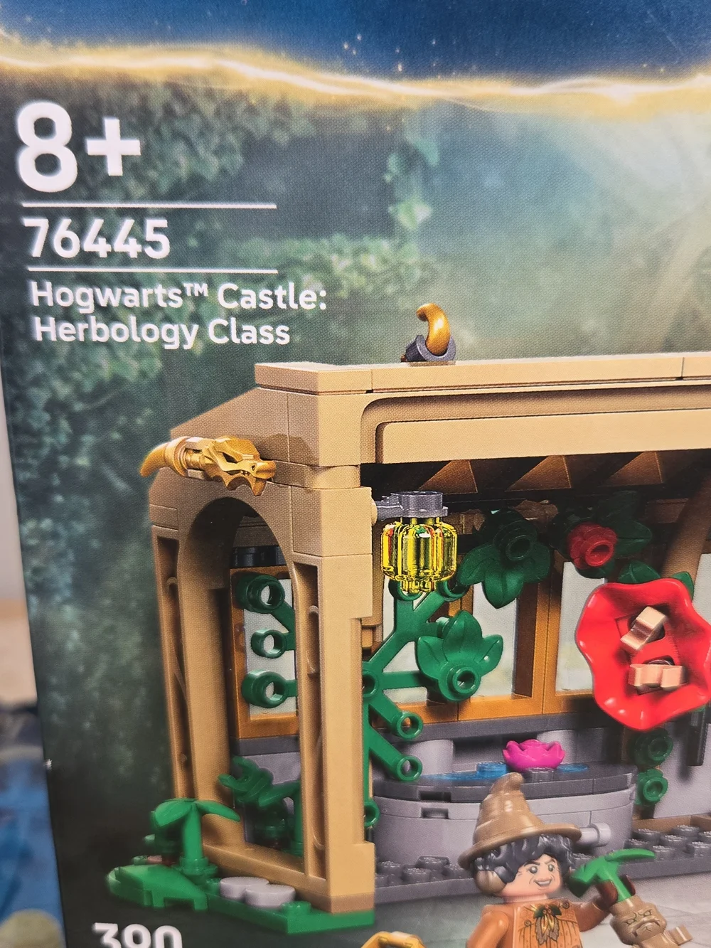 LEGO Harry Potter: Hogwarts Castle: Herbology Class (76445) & Draco Forest 30677